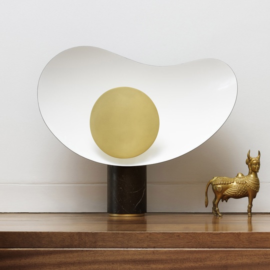 Настольная лампа Levien, 35*37 см, черно-белого цвета с золотом