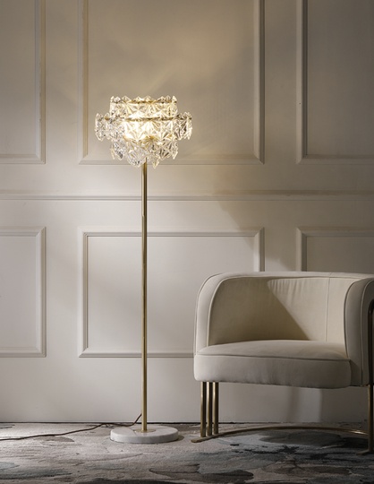 Напольный светильник золотой со стеклом Scale, E27, 5 Вт