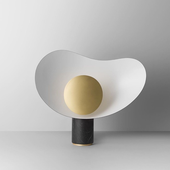 Настольная лампа Levien, 35*37 см, черно-белого цвета с золотом