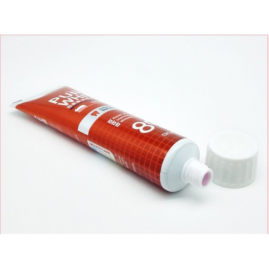 Отбеливающая зубная паста с экстрактом клюквы