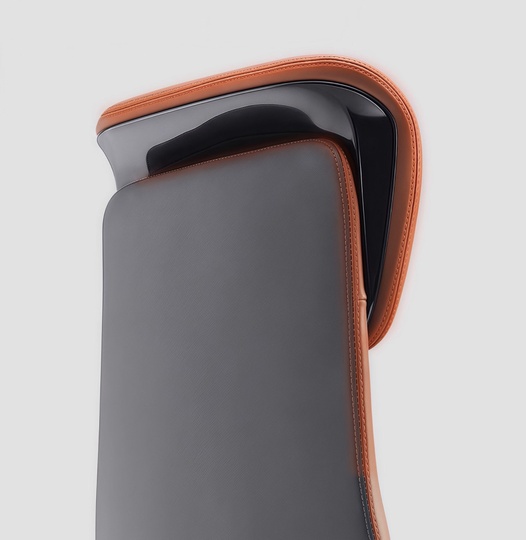 Кресло офисное для руководителя, перфорированная кожа, алюминиевый сплав