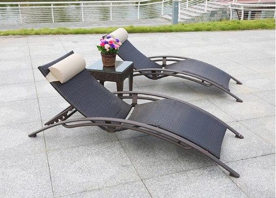 Шезлонг из ротанга Mojia