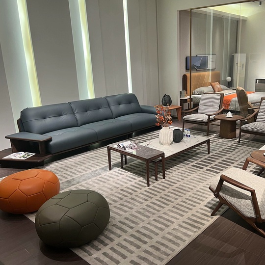 Прямой диван Abigail черный орех, кожа, 260*80*75 см