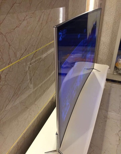 Телевизор изогнутый 4K Curved Ace 70"  Black