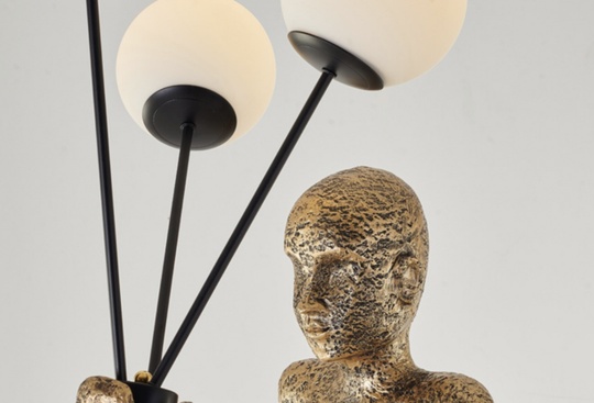 Напольный светильник золотой. Сила света - 215 см, E27, 15 Вт