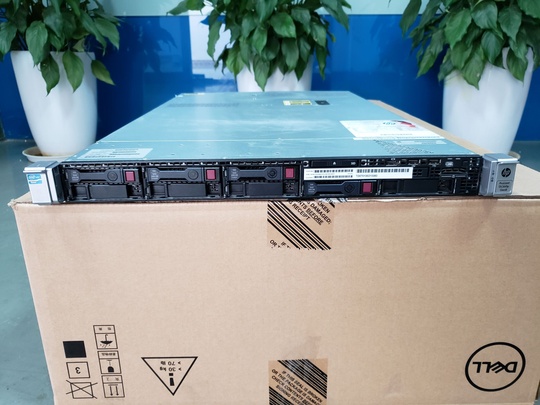 Сервер HP DL360P Gen8