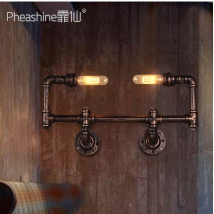 Люстра железа трубы