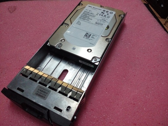 Жесткий диск DELL EqualLogic 3,5 " 450 ГБ SAS