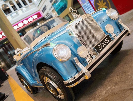 Детский Mercedes Benz