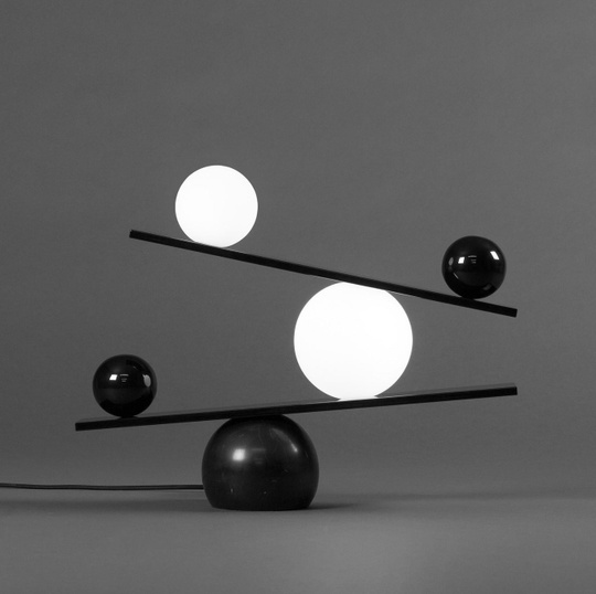 Лампа настольная черная Balance черно-белый, 45*50, светодиодная