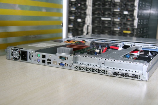 Сервер HP Proliant DL320 G5