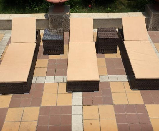 Шезлонг из ротанга Tea table