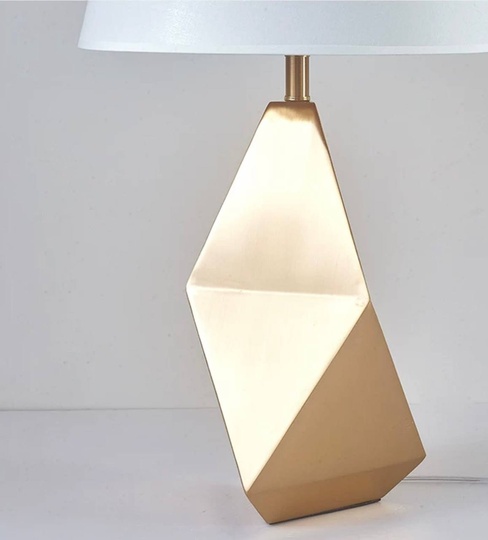 Настольная лампа RHOMB 35*62 золото, белый, металл