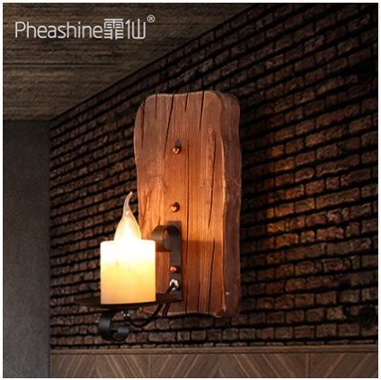 Люстра магазин одежды деревянная