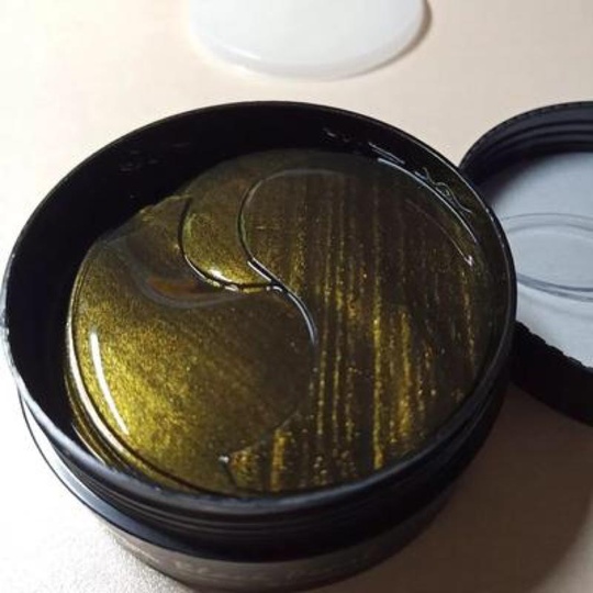 Гидрогелевые патчи с золотом и коллагеном HANKEY Beauty Black