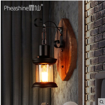 Люстра коридор дерево резной