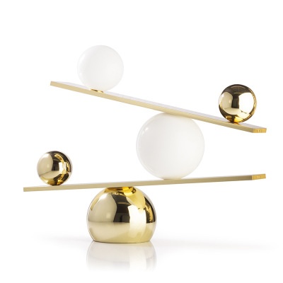 Лампа светодиодная настольная золотая Balance, 45*50 см